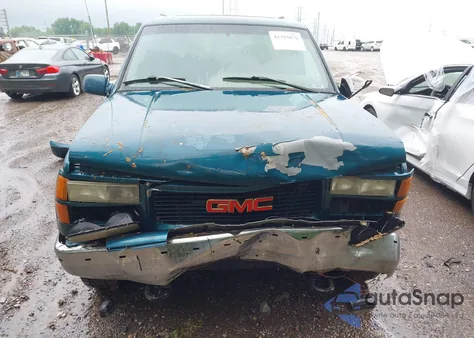 1995 GMC Suburban K1500 z USA, uszkodzony, nr VIN 1GDFK16K8SJ741041